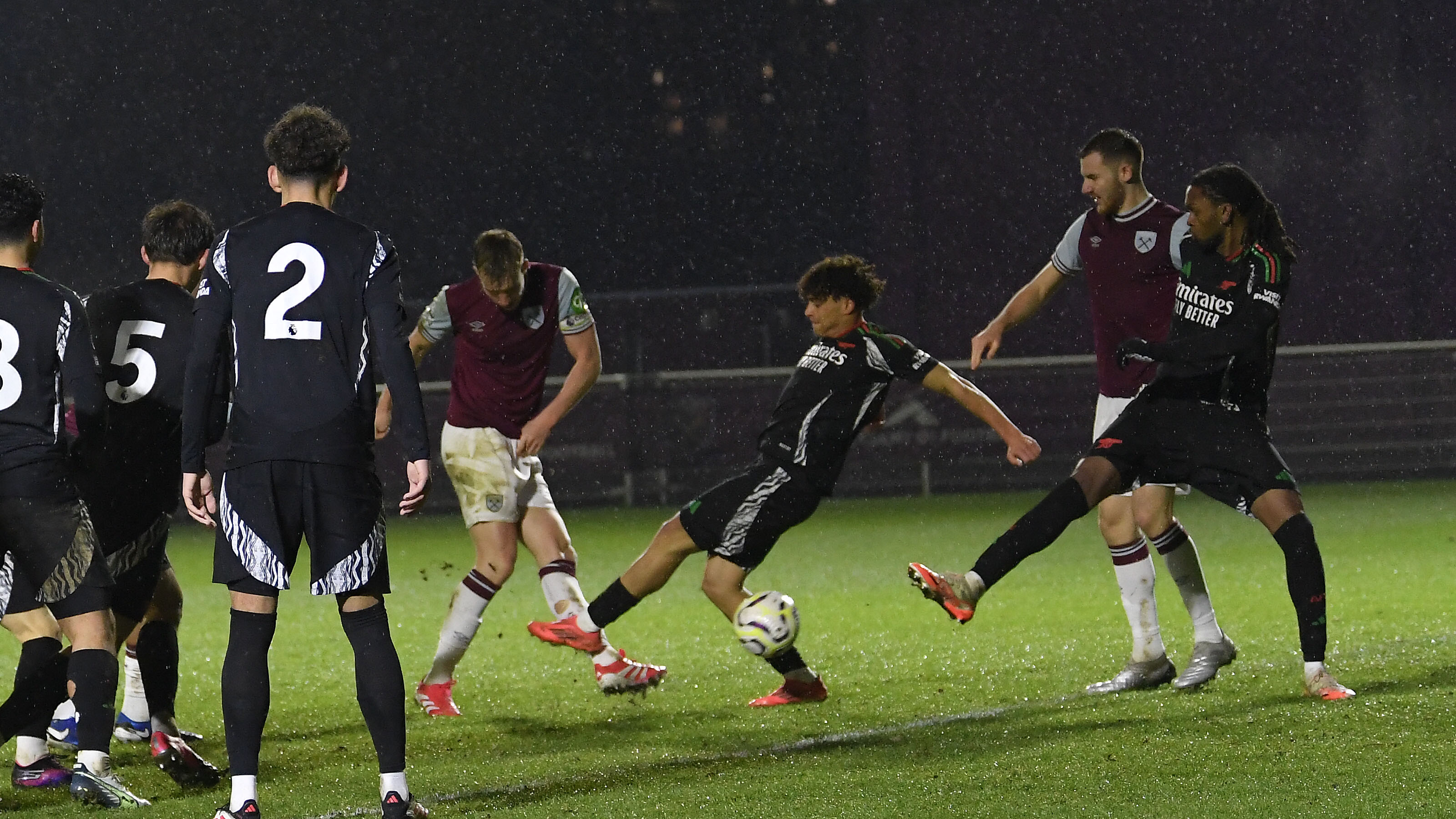 西漢姆聯 U21 隊戰勝阿森納 U21 隊：詳細分析