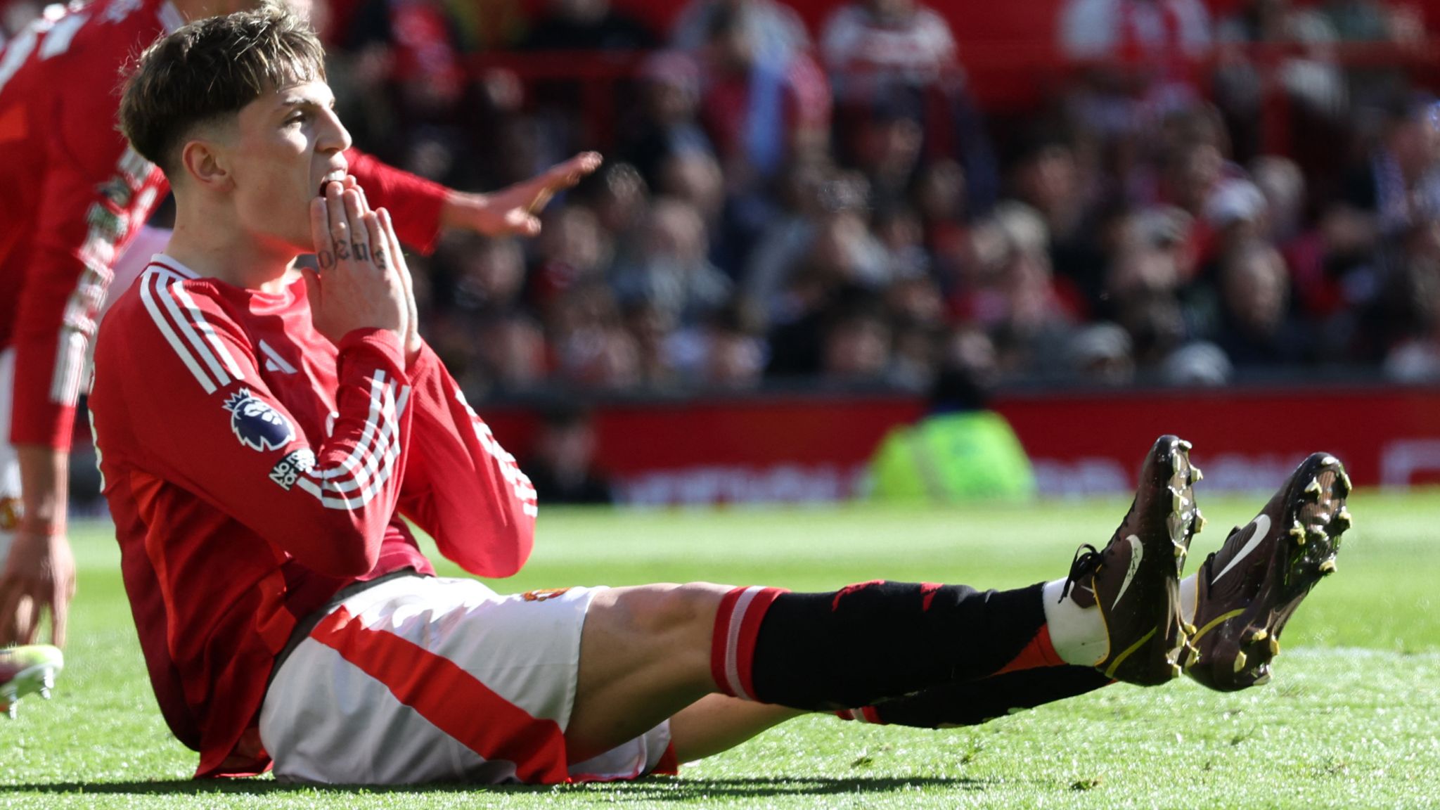 曼聯與曼城的0-0平局：英超的競爭與挑戰